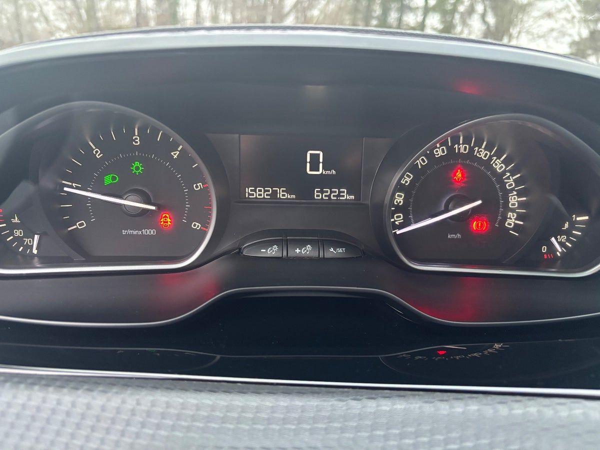 Thumbnail 13 af Peugeot 208