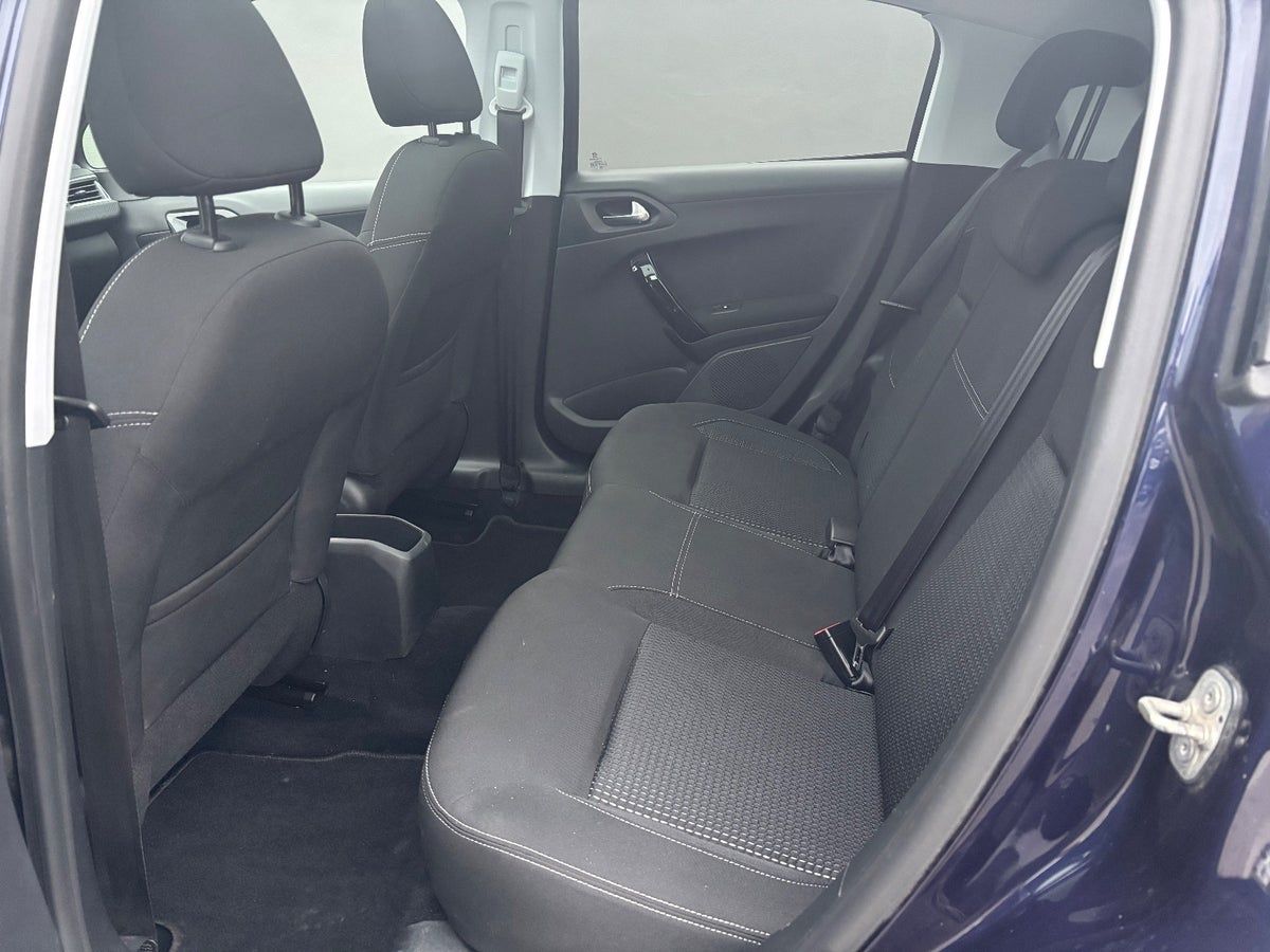 Thumbnail 16 af Peugeot 208