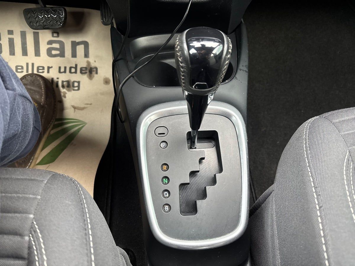 Thumbnail 16 af Toyota Yaris