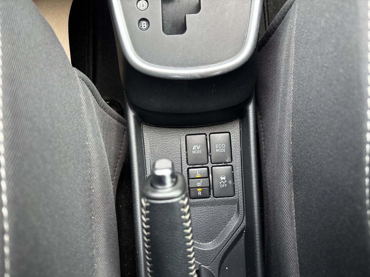 Thumbnail 17 af Toyota Yaris