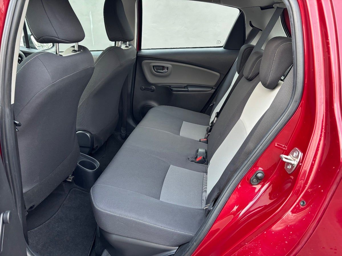 Thumbnail 18 af Toyota Yaris