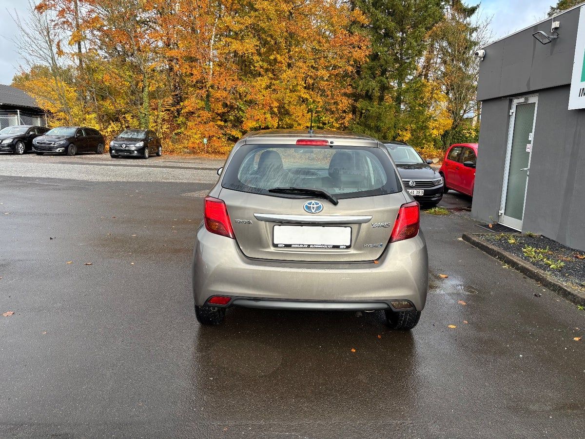 Thumbnail 4 af Toyota Yaris