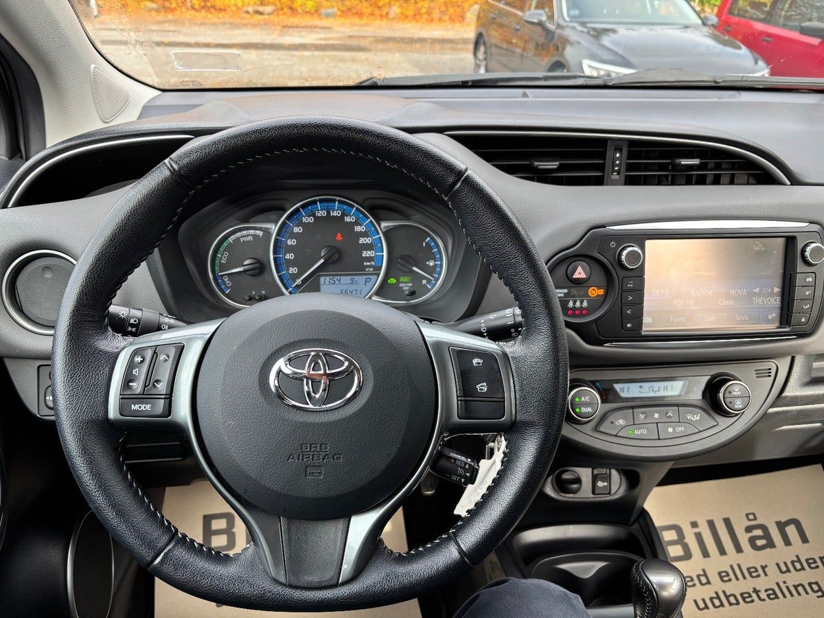 Thumbnail 7 af Toyota Yaris