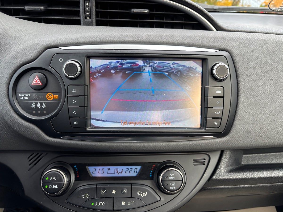 Thumbnail 12 af Toyota Yaris