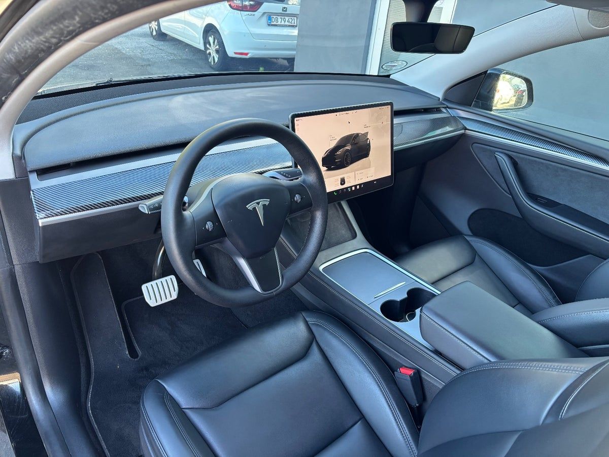 Thumbnail 8 af Tesla Model Y